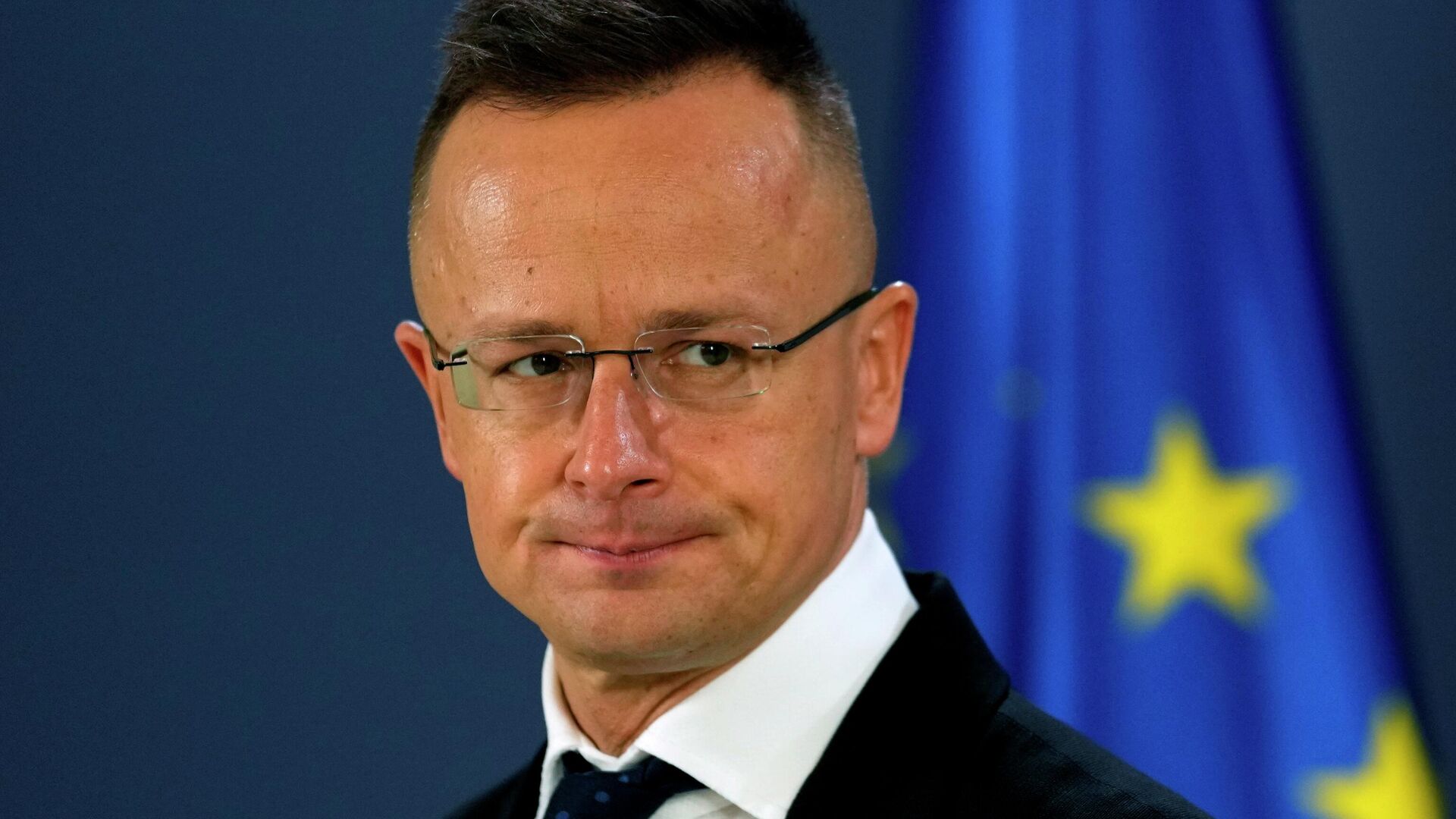 Глава МИД Венгрии назвал торговое соглашение с США невыгодным